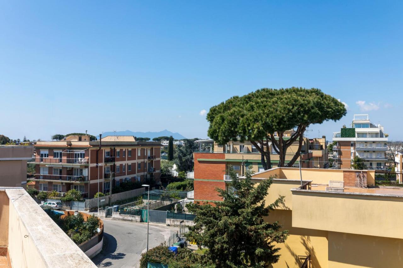 Incantevole Attico 1Minuto Dal Mare Wifi Netflix Terracina Exterior photo